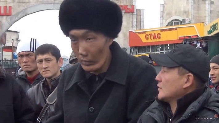 самый высокий киргиз Женишбек Райымбаев - 2,32 м