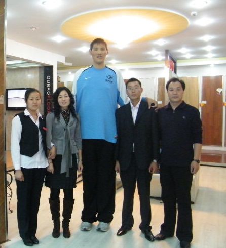 очень высокий китаец Жао Лиань - 2,27