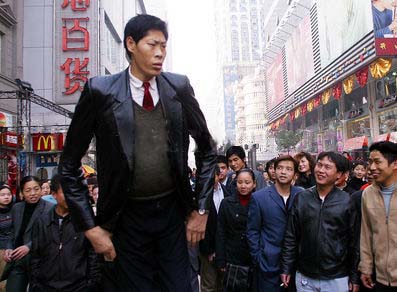 tall people in world - Zhang Jun Cai - 2m 42 cm - 7 foot 11.3 inces ...